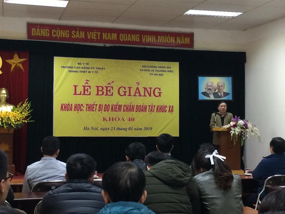 Trường CĐ Kỹ Thuật Thiết Bị Y Tế: Bế giảng khóa học thiết bị đo kiểm chẩn đoán tật khúc xạ